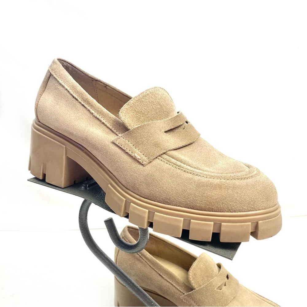 Steve Madden Tan Suede Lug Sole Loafers